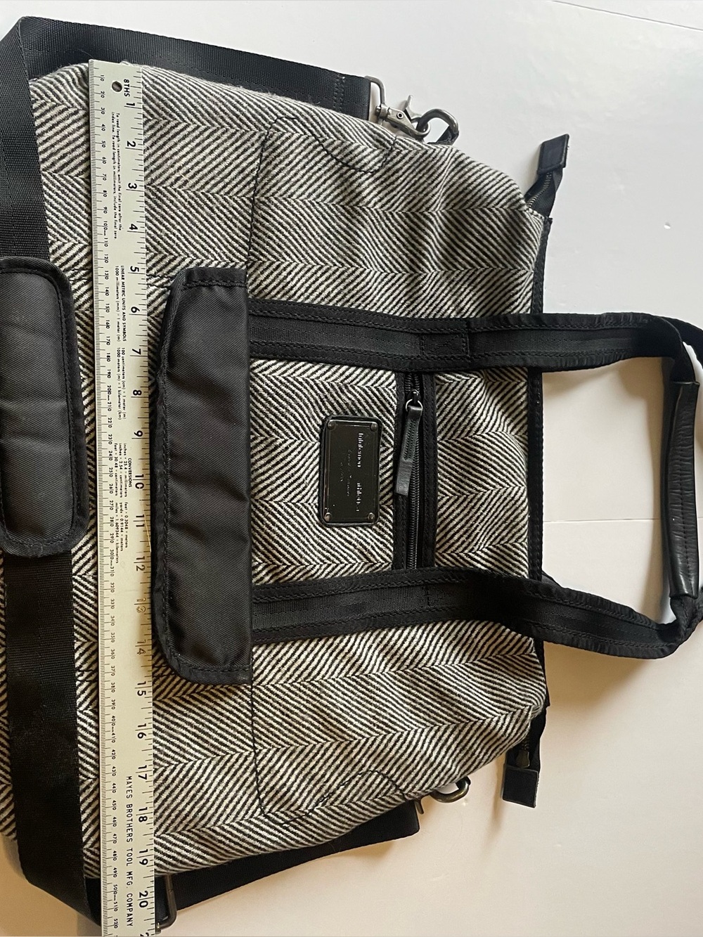 Lululemon Black and White Herringbone Tote - Picture 8 of 10